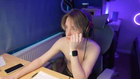 Snapshot of alexycutie chatting on March 20, 1:16 pm Alexycutie online show from March 20, 1:16 pm