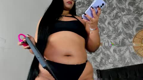 Snapshot of aleya_black chatting on April 7, 3:51 am aleya_black online show from April 7, 3:51 am