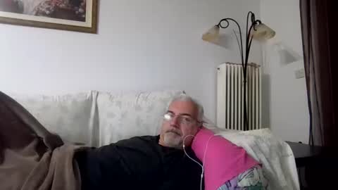 I wanna cum online show from December 2, 11:45 pm