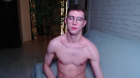 Alfie online show from November 8, 11:36 pm