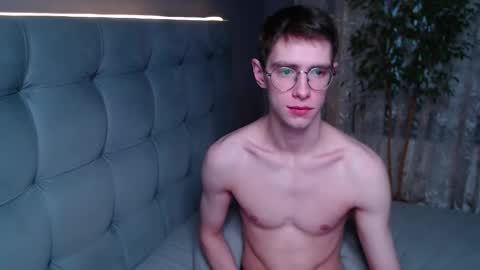 Alfie online show from December 15, 7:56 am