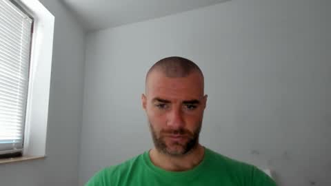 alfiesolomons87 online show from October 27, 9:46 am