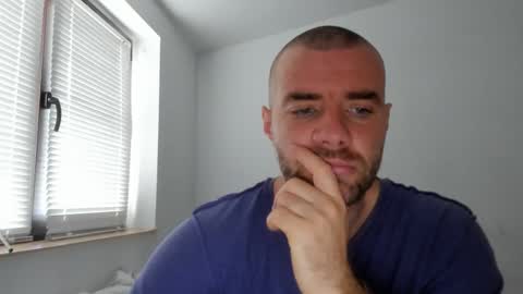 alfiesolomons87 online show from October 29, 8:38 am