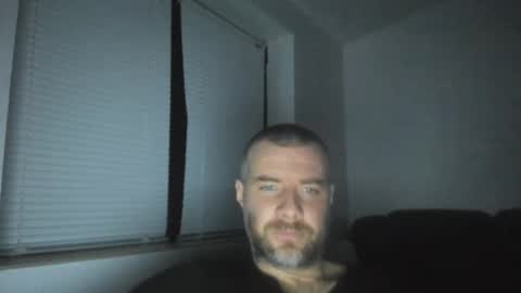 alfiesolomons87 online show from February 12, 9:21 pm