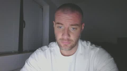 alfiesolomons87 online show from February 27, 7:47 pm