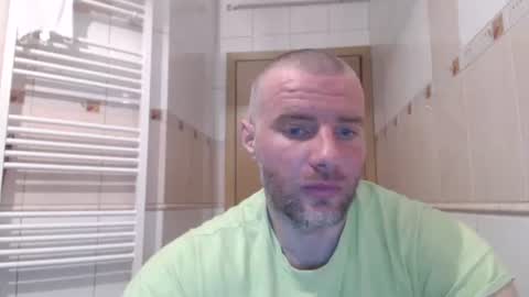 alfiesolomons87 online show from March 24, 8:36 pm