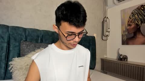 Snapshot of alhan_twink chatting on June 9, 5:19 am ALHAN online show from June 9, 5:19 am