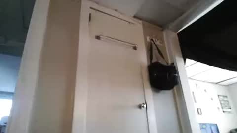 Snapshot of ali_tayler chatting on October 28, 6:10 pm ali_tayler online show from October 28, 6:10 pm