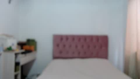 Snapshot of alia054 chatting on September 15, 12:27 pm Alia online show from September 15, 12:27 pm