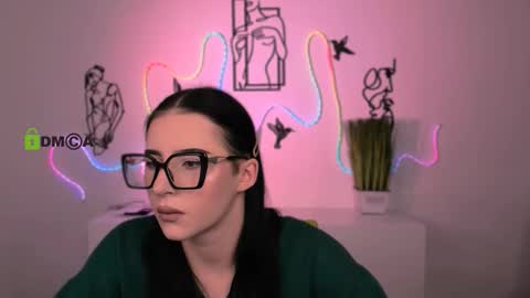 alia skay online show from December 16, 6:18 am