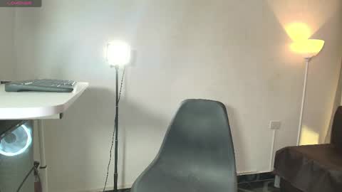 aliana_rouse online show from May 26, 2:18 am