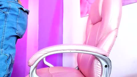 alicastillo online show from January 11, 8:25 pm