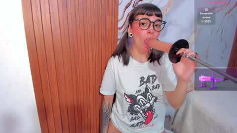 alice online show from October 8, 7:44 pm