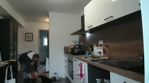 Alice online show from December 8, 12:08 pm