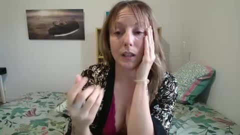 Alice online show from February 25, 4:42 pm