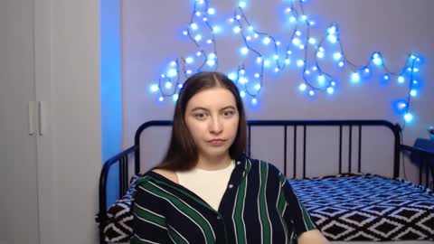 Snapshot of alice_________________________ chatting on December 2, 1:35 pm Alice online show from December 2, 1:35 pm