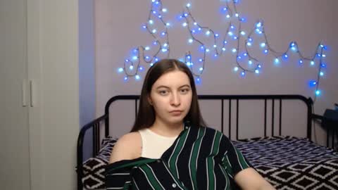 Snapshot of alice_________________________ chatting on December 2, 9:06 pm Alice online show from December 2, 9:06 pm