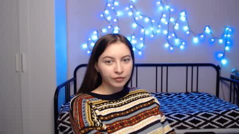 Snapshot of alice_________________________ chatting on December 7, 4:36 pm Alice online show from December 7, 4:36 pm