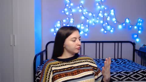 Alice online show from December 7, 7:54 pm