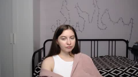 Snapshot of alice_________________________ chatting on December 9, 5:30 pm Alice online show from December 9, 5:30 pm