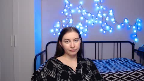 Snapshot of alice_________________________ chatting on December 13, 2:21 am Alice online show from December 13, 2:21 am