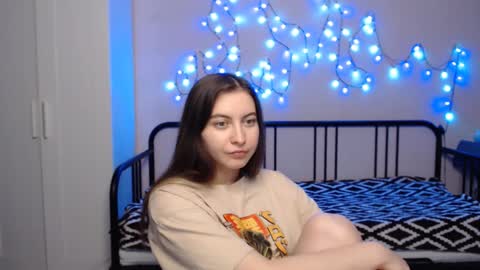 Snapshot of alice_________________________ chatting on December 16, 1:21 am Alice online show from December 16, 1:21 am