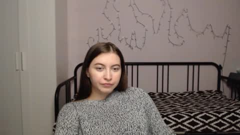 Snapshot of alice_________________________ chatting on December 17, 7:15 pm Alice online show from December 17, 7:15 pm