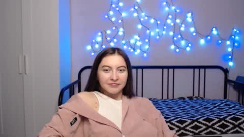 Alice online show from December 18, 6:25 pm