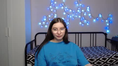 Snapshot of alice_________________________ chatting on January 13, 4:30 pm Alice online show from January 13, 4:30 pm