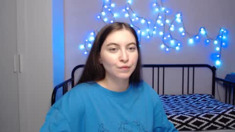 Snapshot of alice_________________________ chatting on January 14, 8:04 pm Alice online show from January 14, 8:04 pm