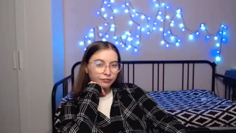 Snapshot of alice_________________________ chatting on January 16, 12:23 am Alice online show from January 16, 12:23 am