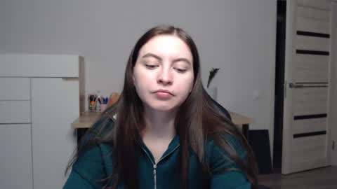 Snapshot of alice_________________________ chatting on February 26, 8:33 pm Alice online show from February 26, 8:33 pm