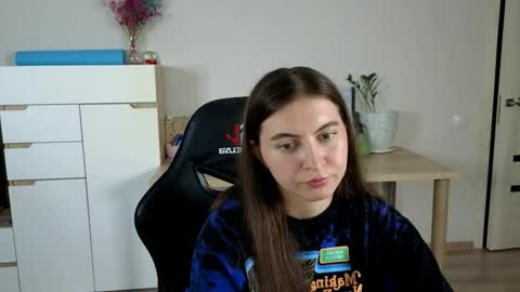 Snapshot of alice_________________________ chatting on September 13, 4:29 pm Alice online show from September 13, 4:29 pm