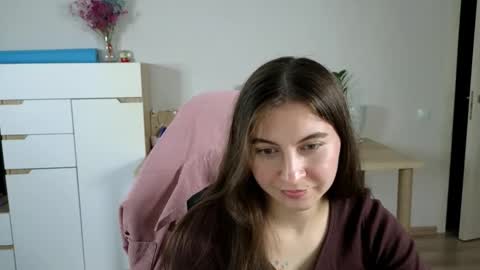 Snapshot of alice_________________________ chatting on September 24, 6:00 pm Alice online show from September 24, 6:00 pm