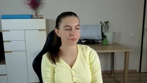 Snapshot of alice_________________________ chatting on September 25, 6:22 pm Alice online show from September 25, 6:22 pm