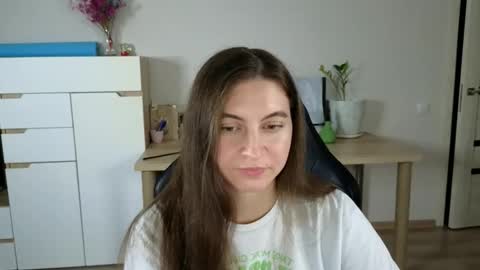 Snapshot of alice_________________________ chatting on October 7, 8:17 pm Alice online show from October 7, 8:17 pm