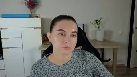 Snapshot of alice_________________________ chatting on October 12, 5:01 pm Alice online show from October 12, 5:01 pm