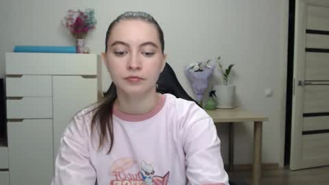 Snapshot of alice_________________________ chatting on November 17, 6:24 pm Alice online show from November 17, 6:24 pm