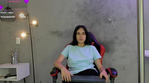 Snapshot of alice__susan chatting on April 8, 7:36 pm Alice Susan online show from April 8, 7:36 pm