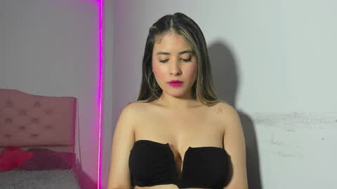 alice_cespedes online show from February 25, 9:35 pm