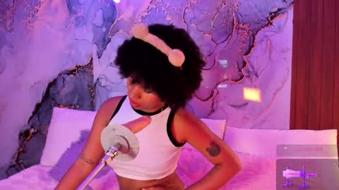 Mey online show from October 26, 8:37 pm