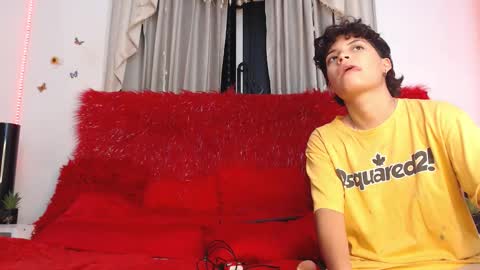 Snapshot of alice_dark21 chatting on January 8, 5:10 am Alice Dark online show from January 8, 5:10 am