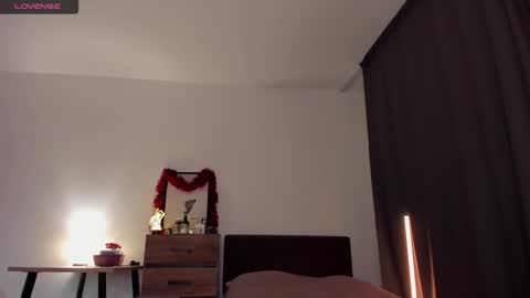 Snapshot of alice_dias chatting on January 7, 4:37 pm alice_dias online show from January 7, 4:37 pm