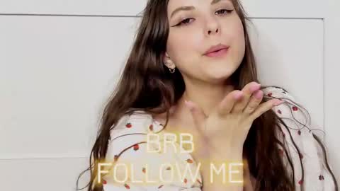 Snapshot of alice_dreammer chatting on October 19, 3:12 pm Alice online show from October 19, 3:12 pm