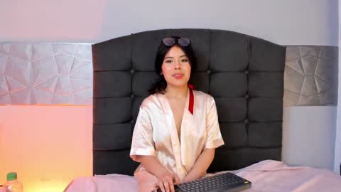  Alice Evans online show from January 16, 7:17 am