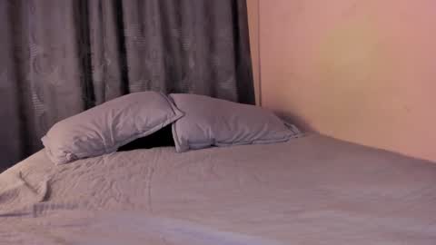 Alice  online show from December 3, 6:59 am