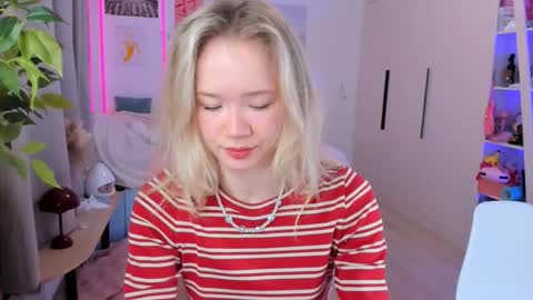 Snapshot of alice_forfun chatting on February 23, 4:54 am Alichery online show from February 23, 4:54 am