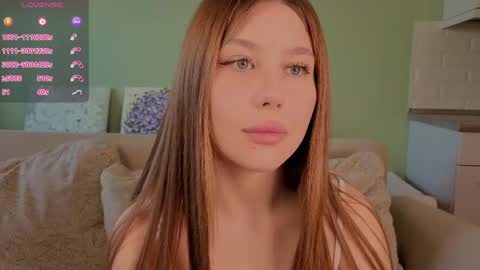 Snapshot of alice_grand chatting on April 15, 1:29 pm Alice online show from April 15, 1:29 pm