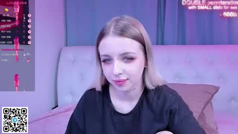 Snapshot of alice_halle chatting on November 12, 6:03 am alice_halle online show from November 12, 6:03 am