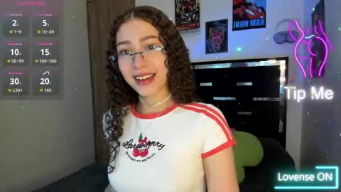 alice and amber online show from January 7, 3:03 pm